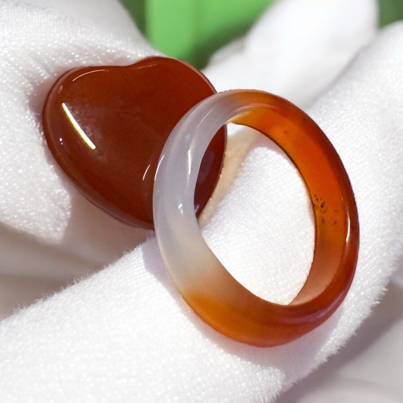 Carnelian Crystal Stone Ring & Carved Heart - Picture 3 of 8